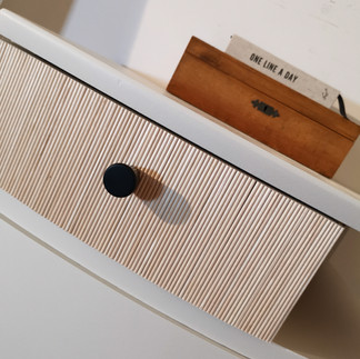 Psyche Nachtkästchen nachher