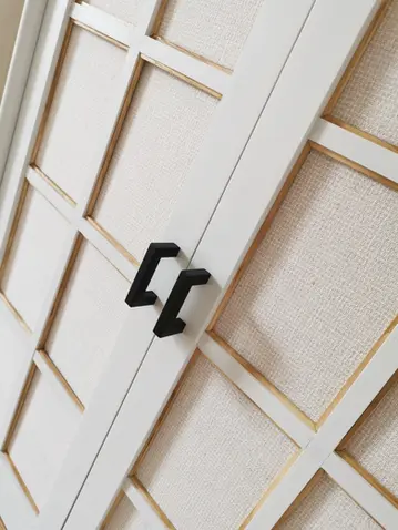 Upcycling Vitrine, Webstoff, handgewebter Stoff, DIY Möbel bauen, Vintage Möbel, Möbelupcycling, Tischlerarbeit