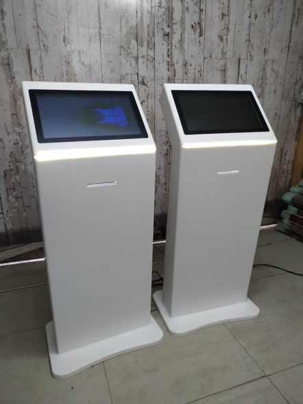 Totem Corian Modelo Z 16"