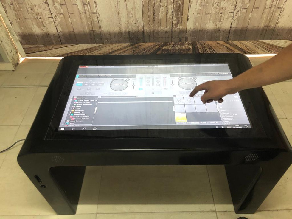 Mesa Multitouch para virtual DJ
