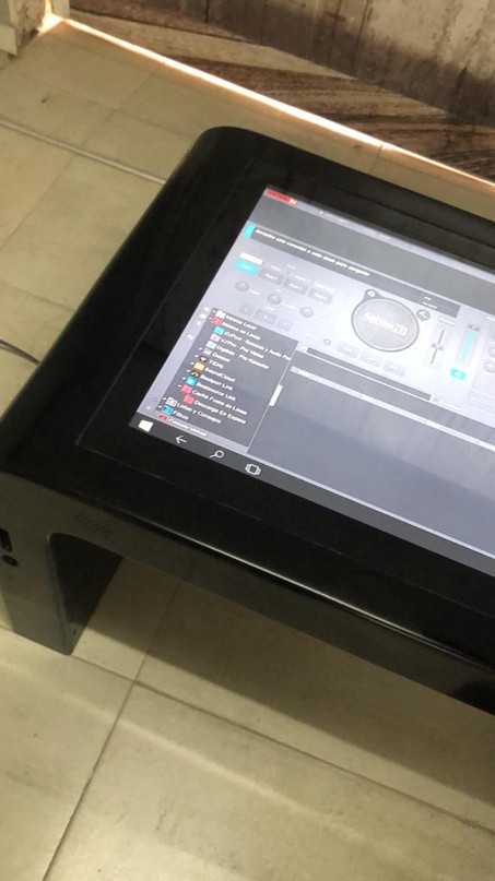 Mesa Multitouch para virtual DJ