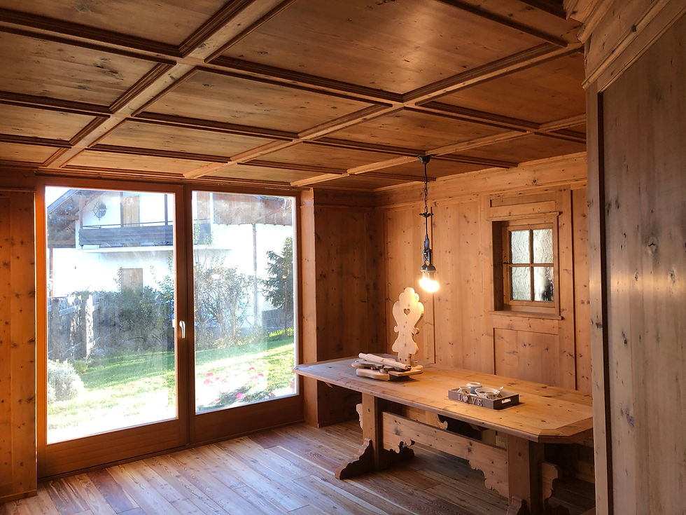 Arredare con mobili antichi: Linea Legno s.a.s. il partner ideale