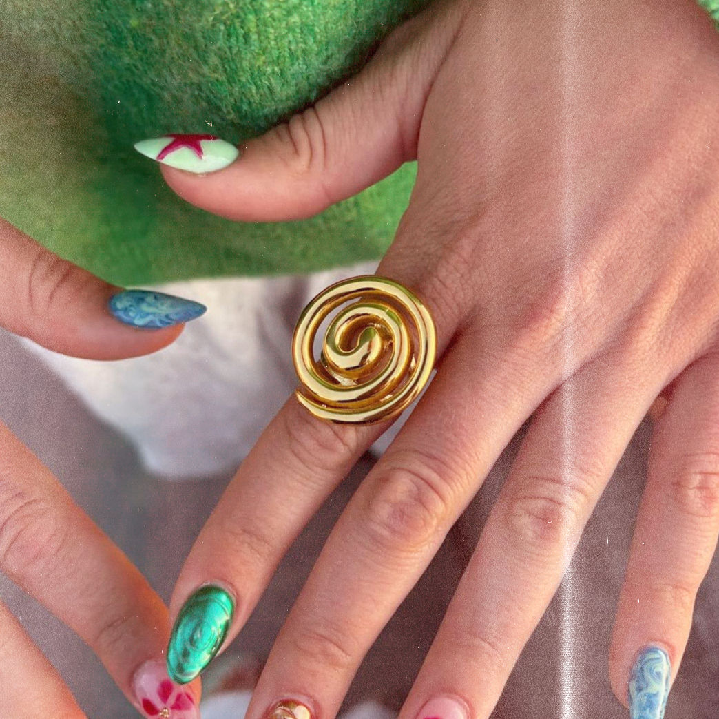 Swirly Pendant Ring