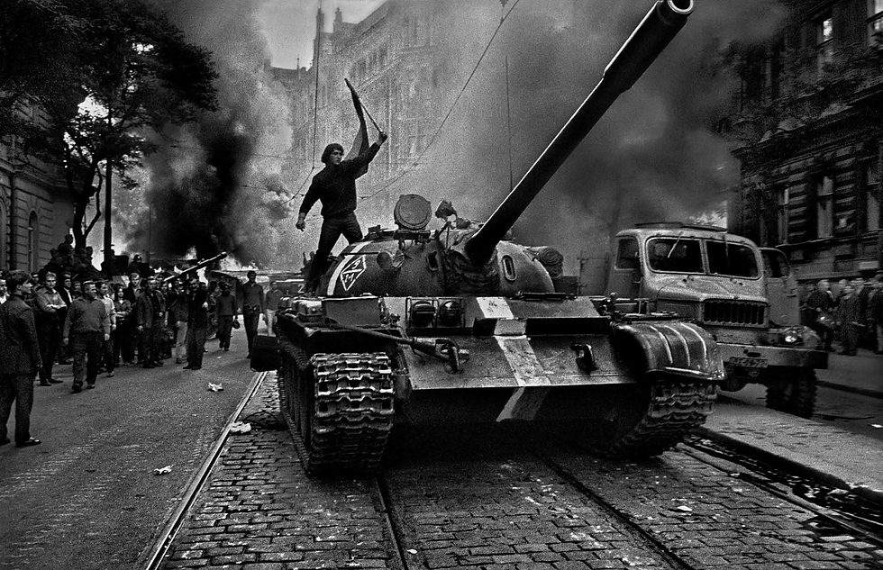 Josef Koudelka | Invasion 68: Prague Warsaw Pact tanks invade Prague, Czechoslovakia. August, 1968. © Josef Koudelka | Magnum Photos