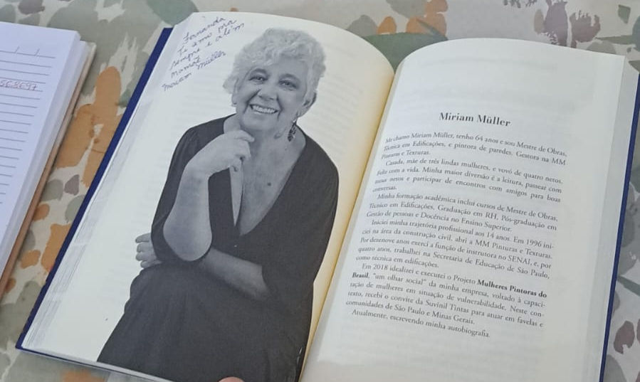 Miriam Müller, de Campo Limpo Paulista, SP, é mulher, pintora, mestre de obras e uma verdadeira vencedora.