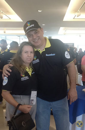 De Cambuí para o Brasil: A Trajetória da Pintora Vera Lúcia da Silva de Cambuí MG - Coral