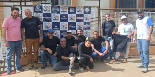 Ação Social APAE em Umuarama Paraná Mobiliza Pintores Voluntários do ABRAPP Ciacollor, Salvabras, Brancores Tintas e Loja Umutintas