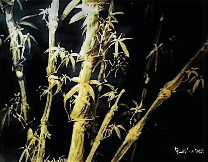 Bambú dorado iluminado sobre fondo negro, tallos verticales marcados por nudos y hojas finas, ejecutado en tinta china y acrílico con textura densa y contraste profundo.