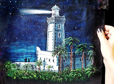 Que la luz del faro te guie. Camiseta Faro pintada a mano por Kuzen Saha. Un precioso encargo para un regalo especial y único