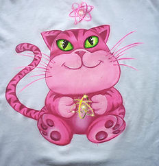 Camiseta original, única y personalizada para niños pintada a mano por Kuzen Saha