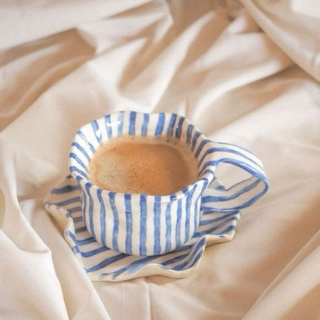 pequena xícara de café