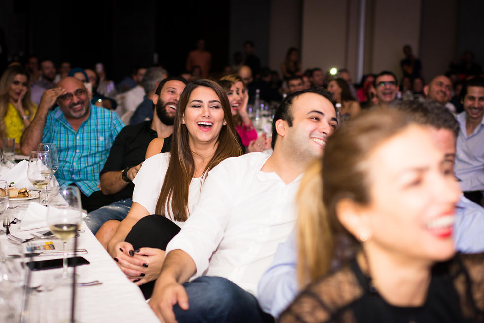 18.11.16-WeEventComedyNight-OnTheRoad-50342
