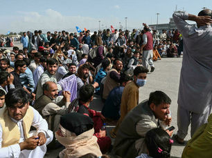 Uganda to temporarily host 2,000 Afghan refugees
