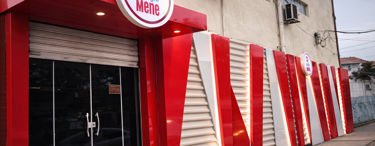 fachada comercial com revestimento em ACM e comunicação visual