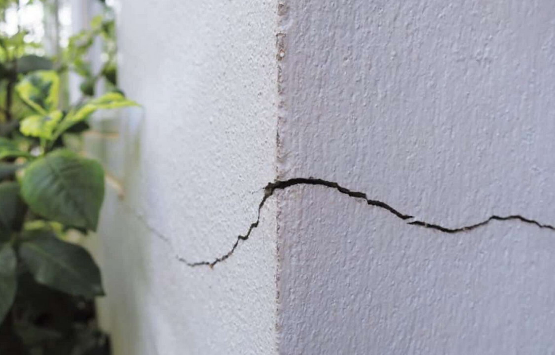 Cracked render