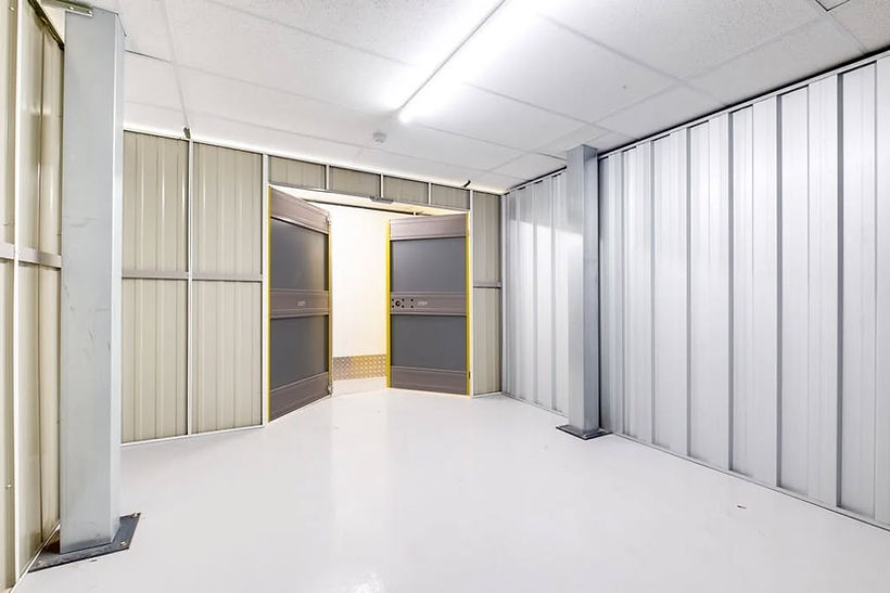 Walk in entrance area with clear light grey flooring