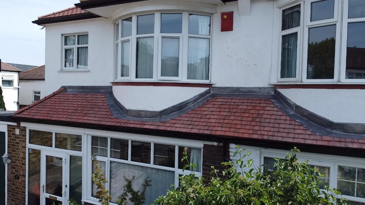 wh-roofing-tiled-bay-window-canopy-roof-and-lead-flashing-12.jpg