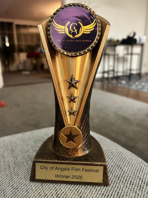 Best Actress Award in LA for Carolyn Saint-Pé