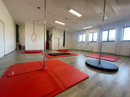 Akrobatik und Aerial für Kids und Teenager