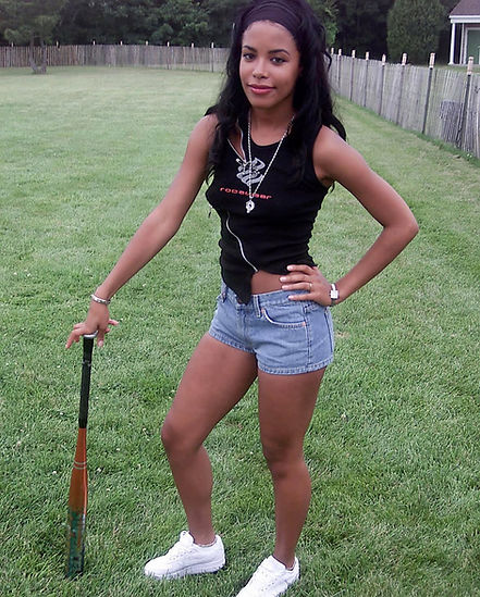 Aaliyah/public domain