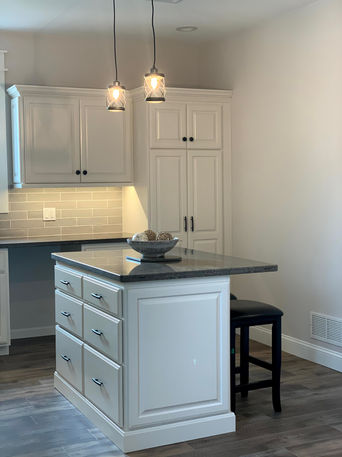 KITCHEN (5).HEIC