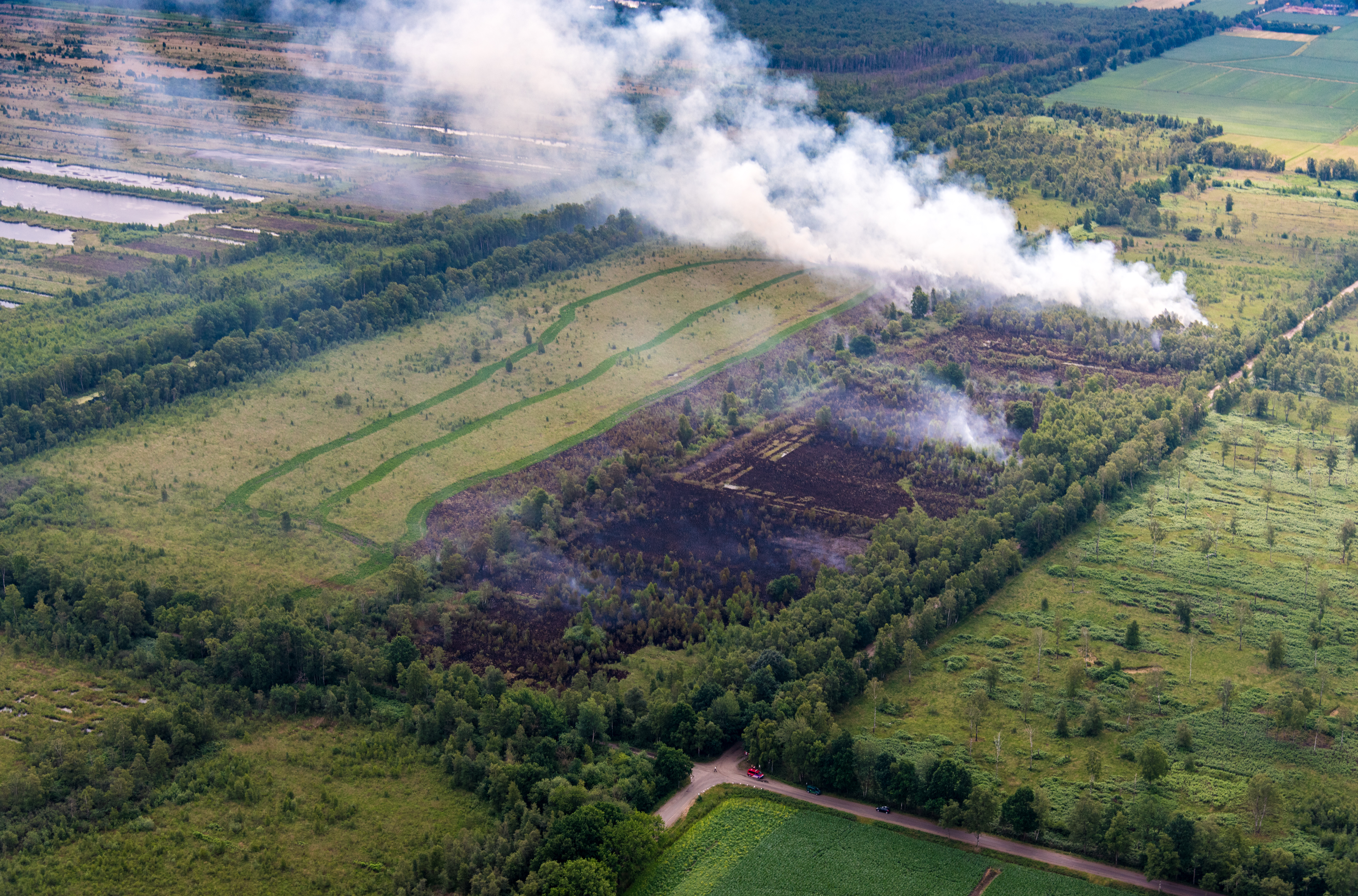 Luchtfoto van de brand Mariapeel