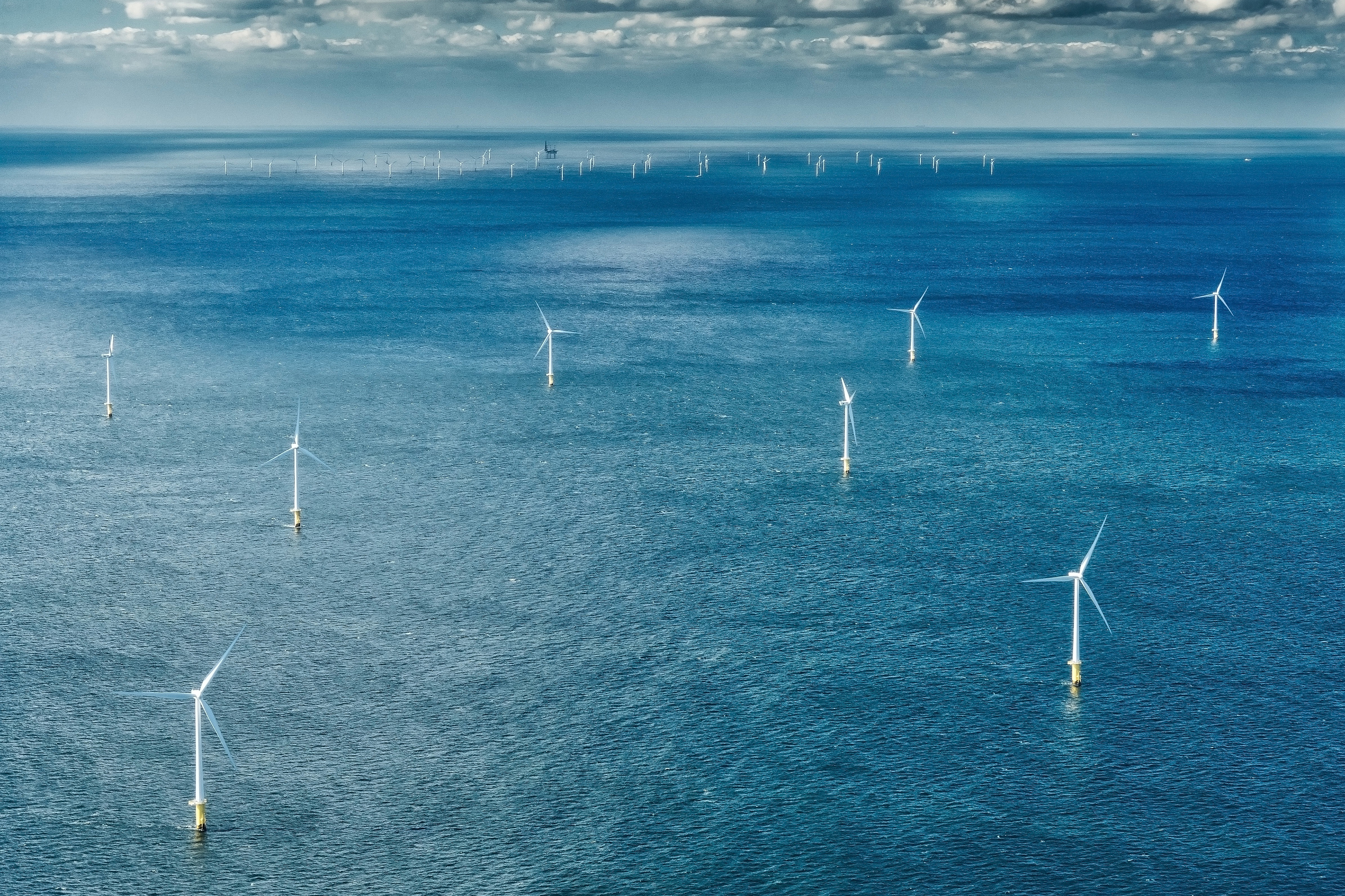 Windmolens in Noordzee