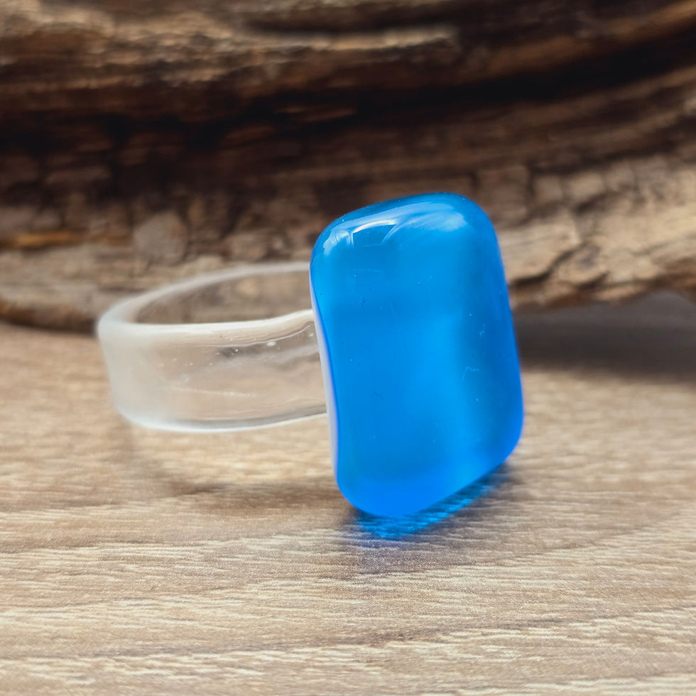 Miniaturbild: Murano Glasring in leuchtend Blau auf transparentem Ring Gr. 22