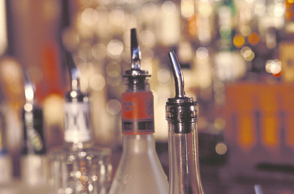 Gros plan sur les outils de bar