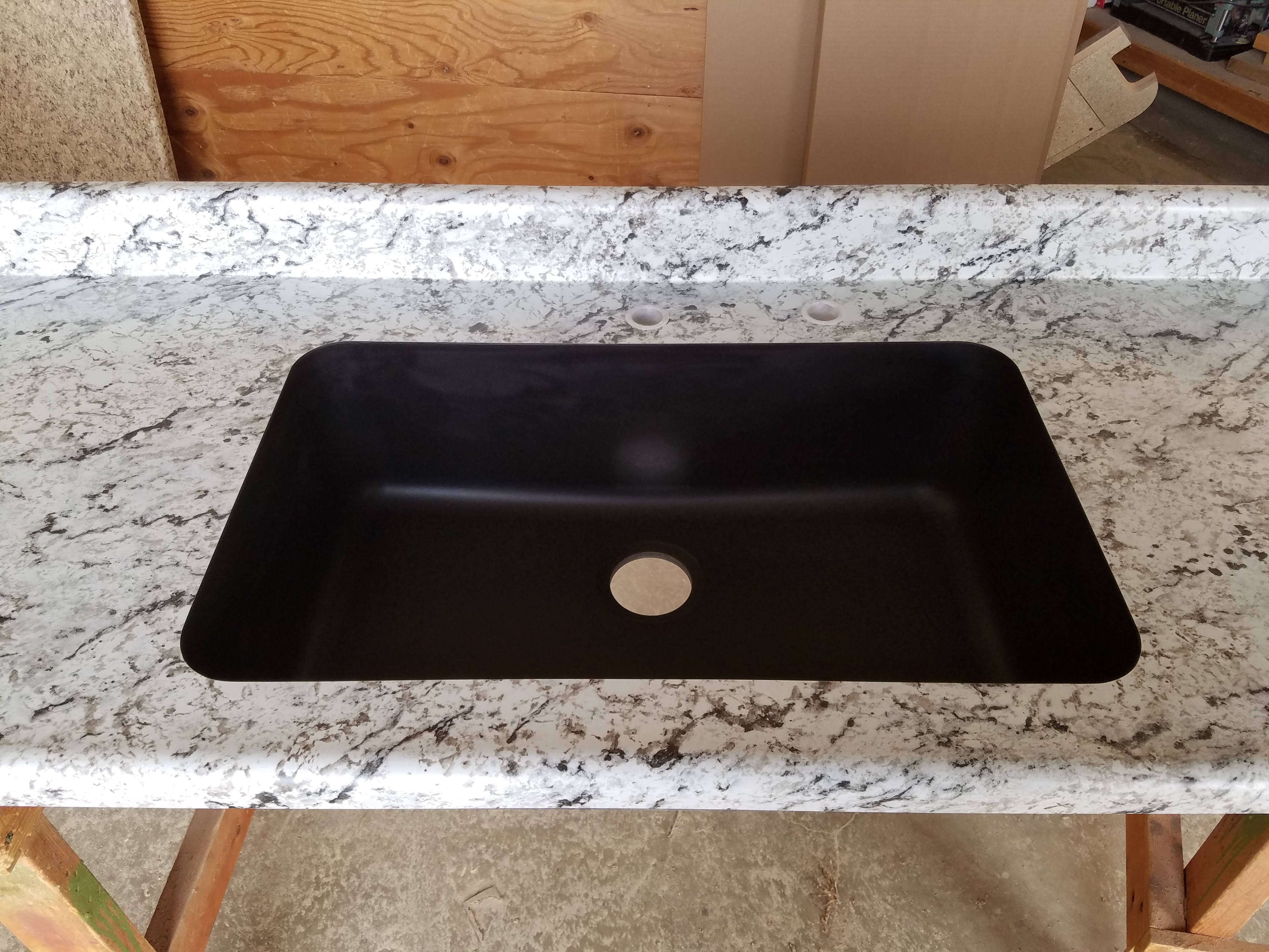 White Ice Granite (9476-58)