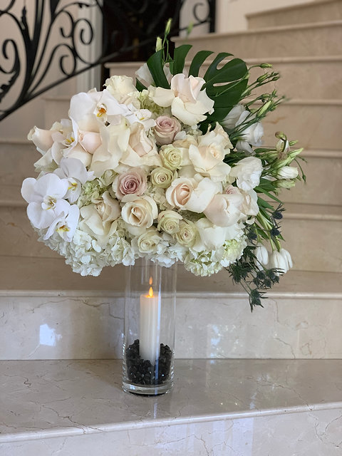 Large Size Flower Arrangement With Clear Cylinder Vase And Candle