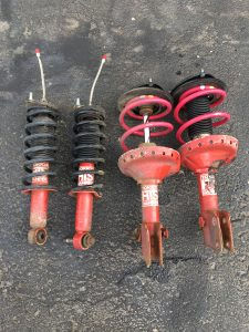 2005 Legacy gt struts