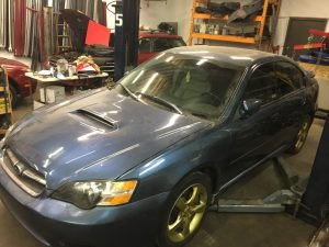 2005 Subaru Legacy sedan Left