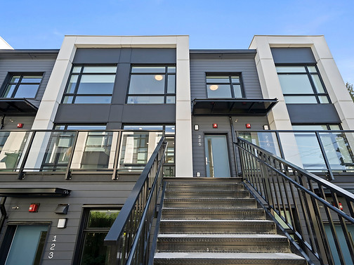 #225 1010 W 47th ave.jpg