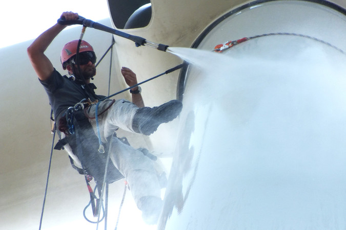 ActivePoint_Erga_Enaerites_Cleaning.jpg