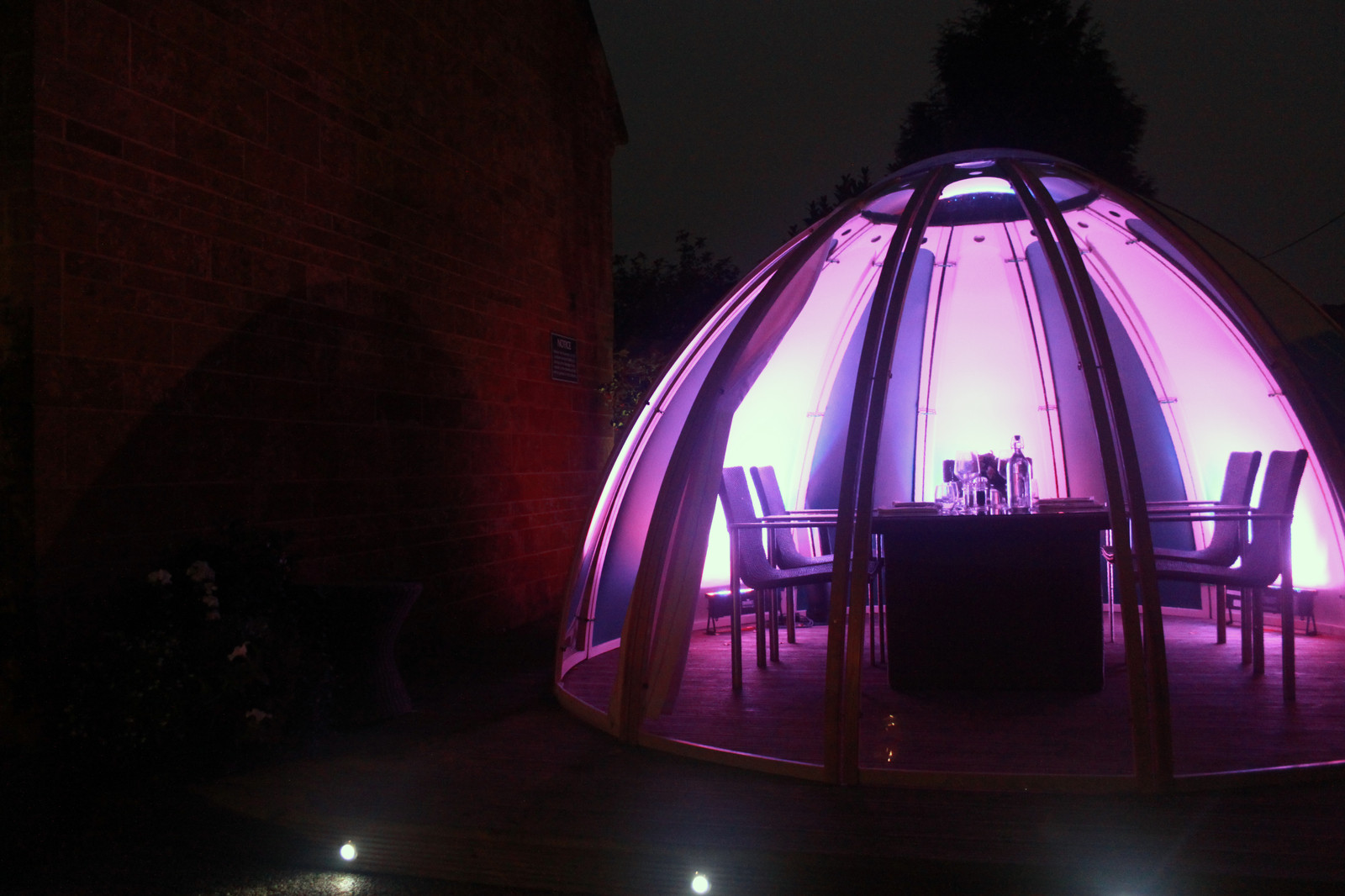 Glowing Igloo Dining Dome Unidome