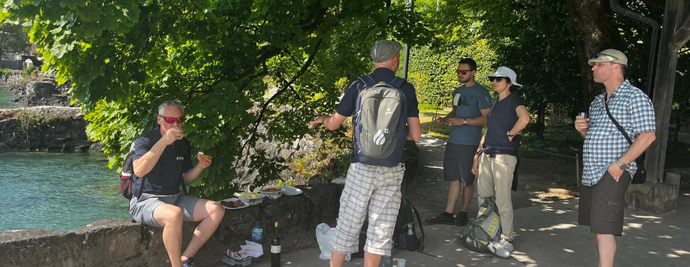 Gruppe Abwicklung unter Baum
