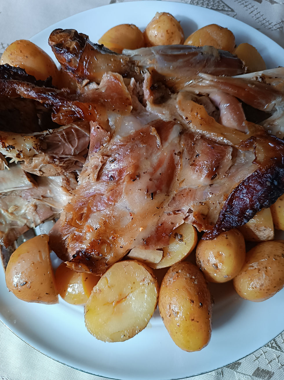 Αρνάκι με πατάτες στο φούρνο Παραδοσιακό Πασχαλινό πιάτο