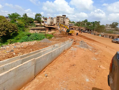 Route Douala-Bonepoupa : l’entreprise poursuit les travaux en attendant la signature de son contrat.