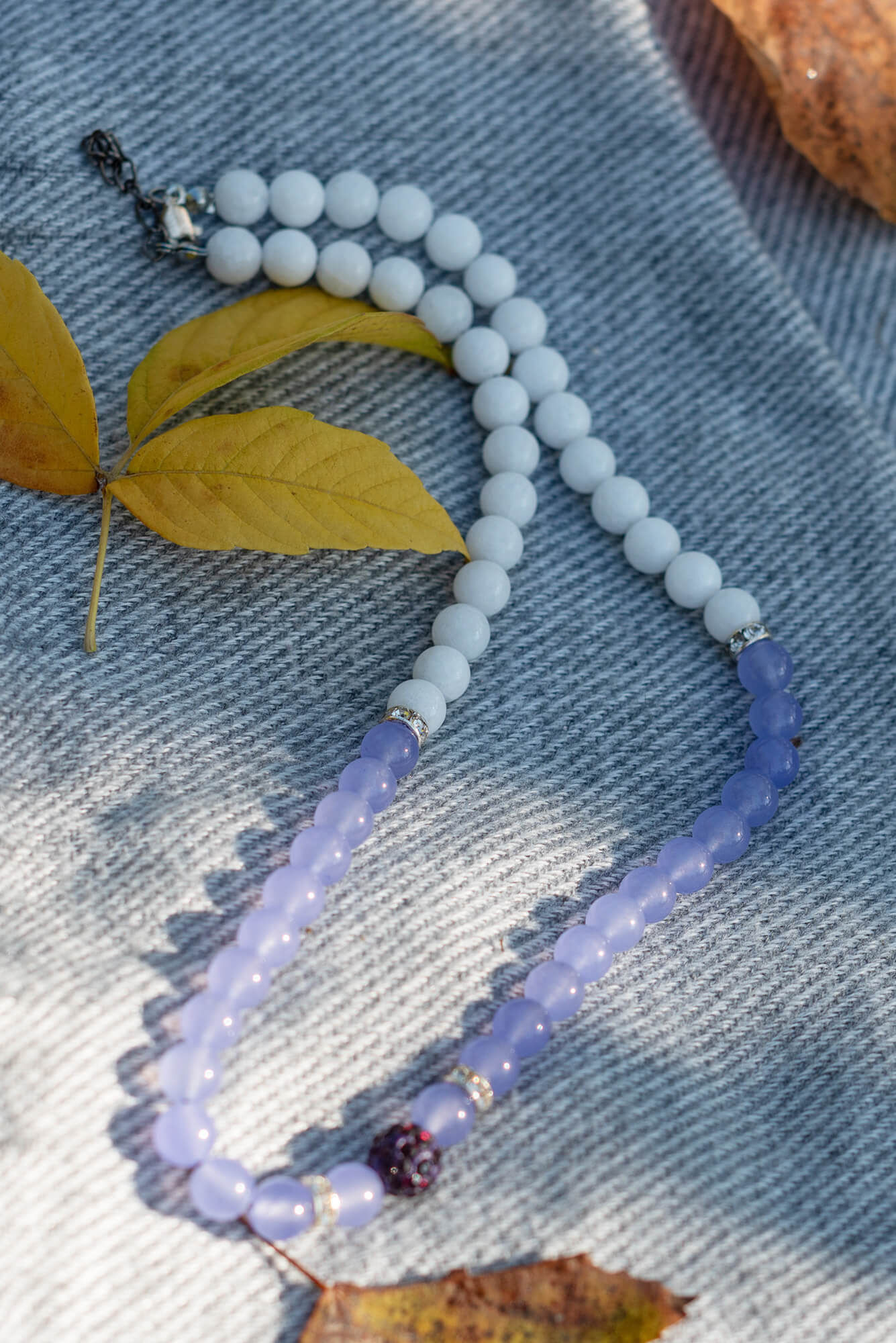 Colier - jad alb & jad mov - Eleganta & frumusete