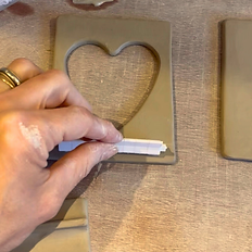 viens créer ta boite lumineuse en céramique pour en faire un photophore