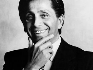 Valentino Garavani, Iconic Italian Couturier, Dies at 93