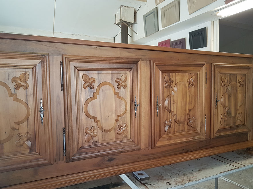 Buffet bois restauré maquiller et vitrifier