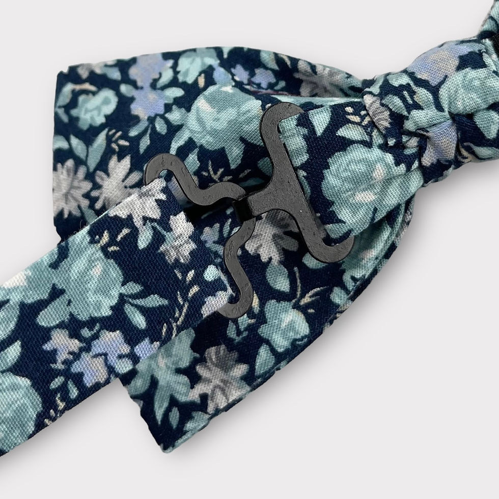 Thumbnail: Glacier Glow Bow Tie