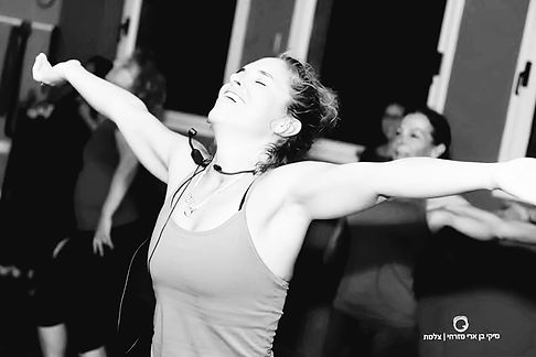 ריקוד NIAראש העין