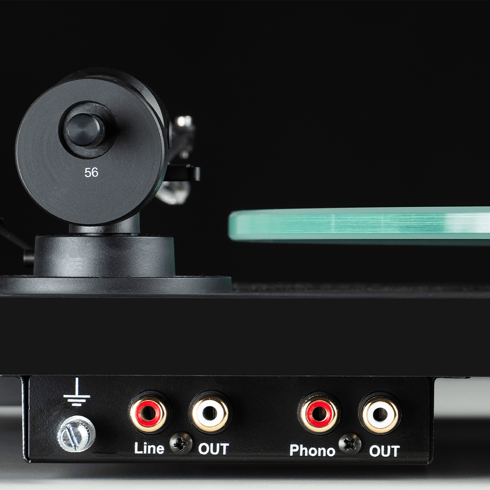 Thumbnail: phono and line level outputs
