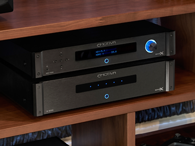 Emotiva A-500 power amplifier shown with th MC-700 processor, the little audio company,