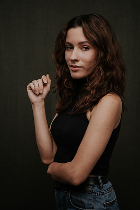 ISABELLA MELLO