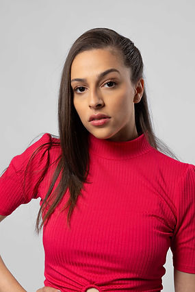 SARA GUIMARÃES