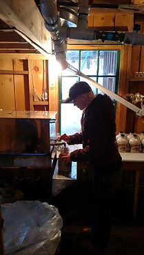 bottling maple syrup